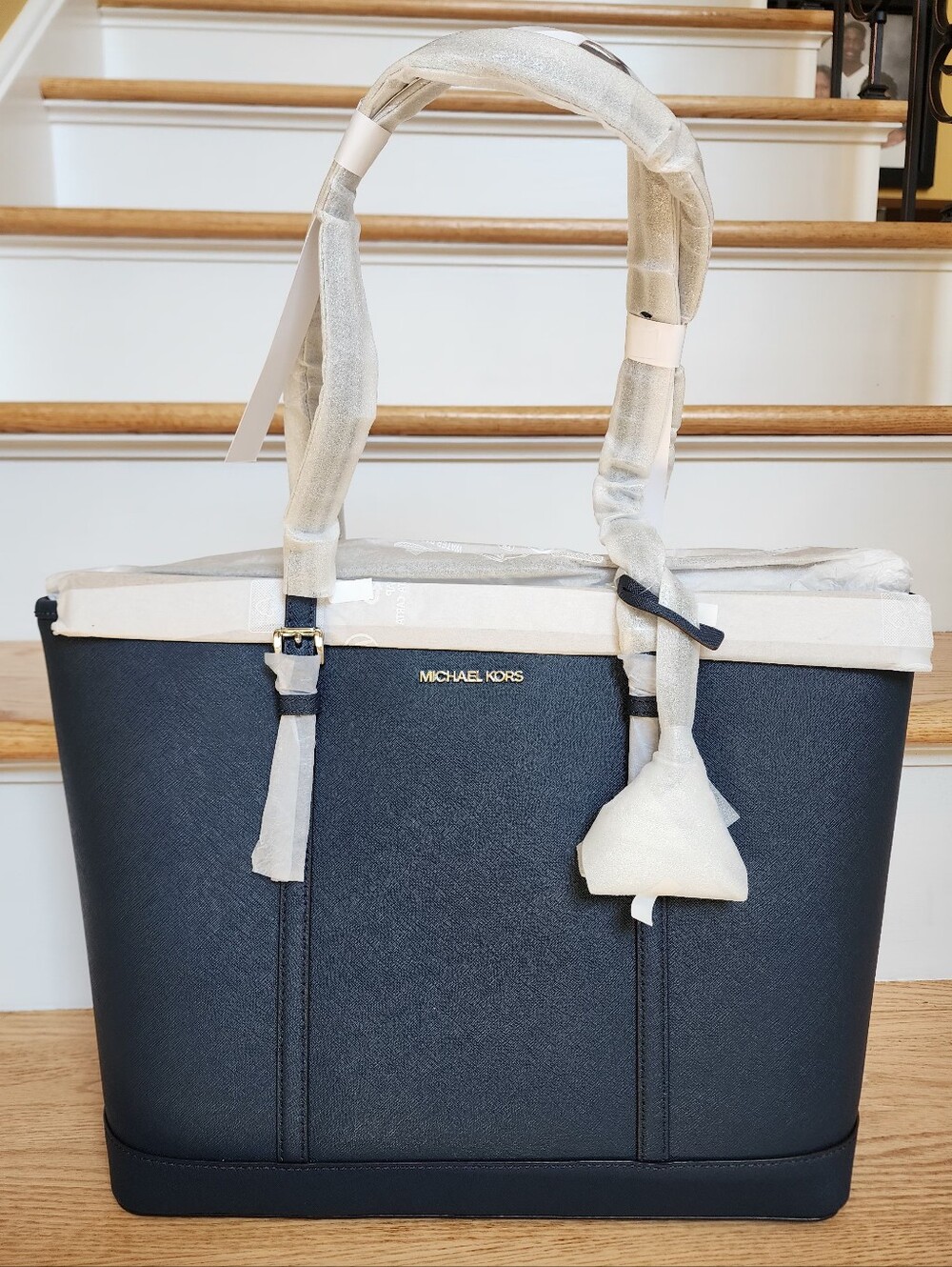 Michael Kors Jet Set Travel Large Saffiano Leather Tote Bag